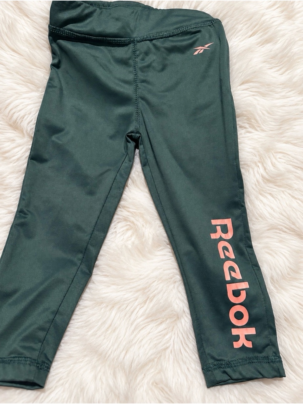 2T Reebok Toddler Girls' dark green Athletic Leggings with Pink Logo